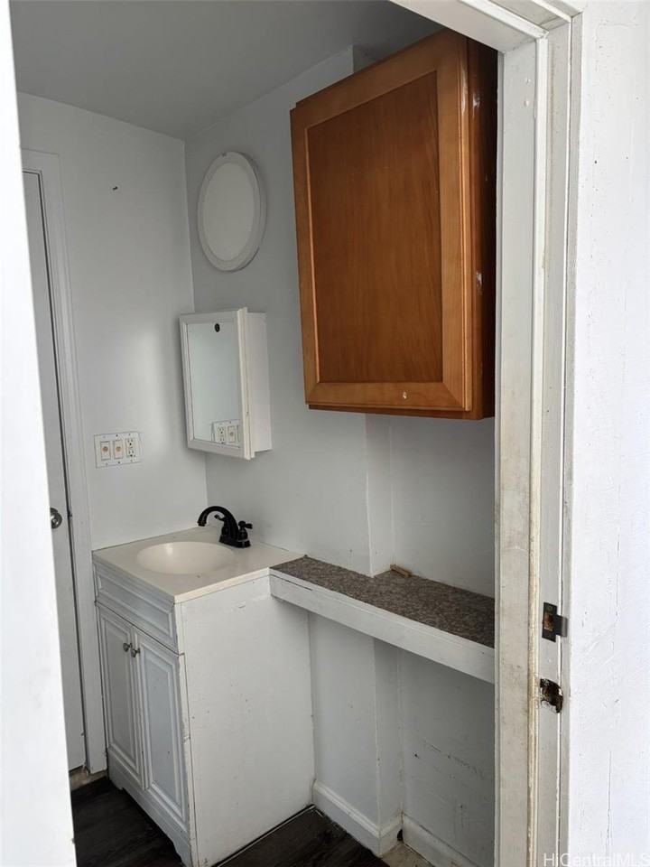 1774 Kuikele St - Photo 3 of 15