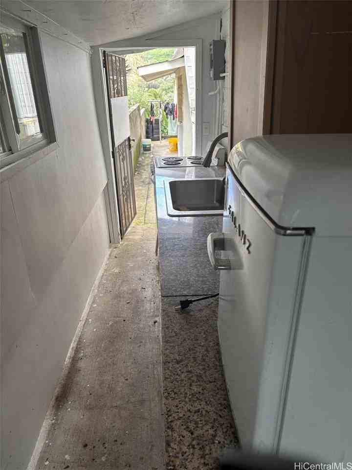 1774 Kuikele St - Photo 4 of 15