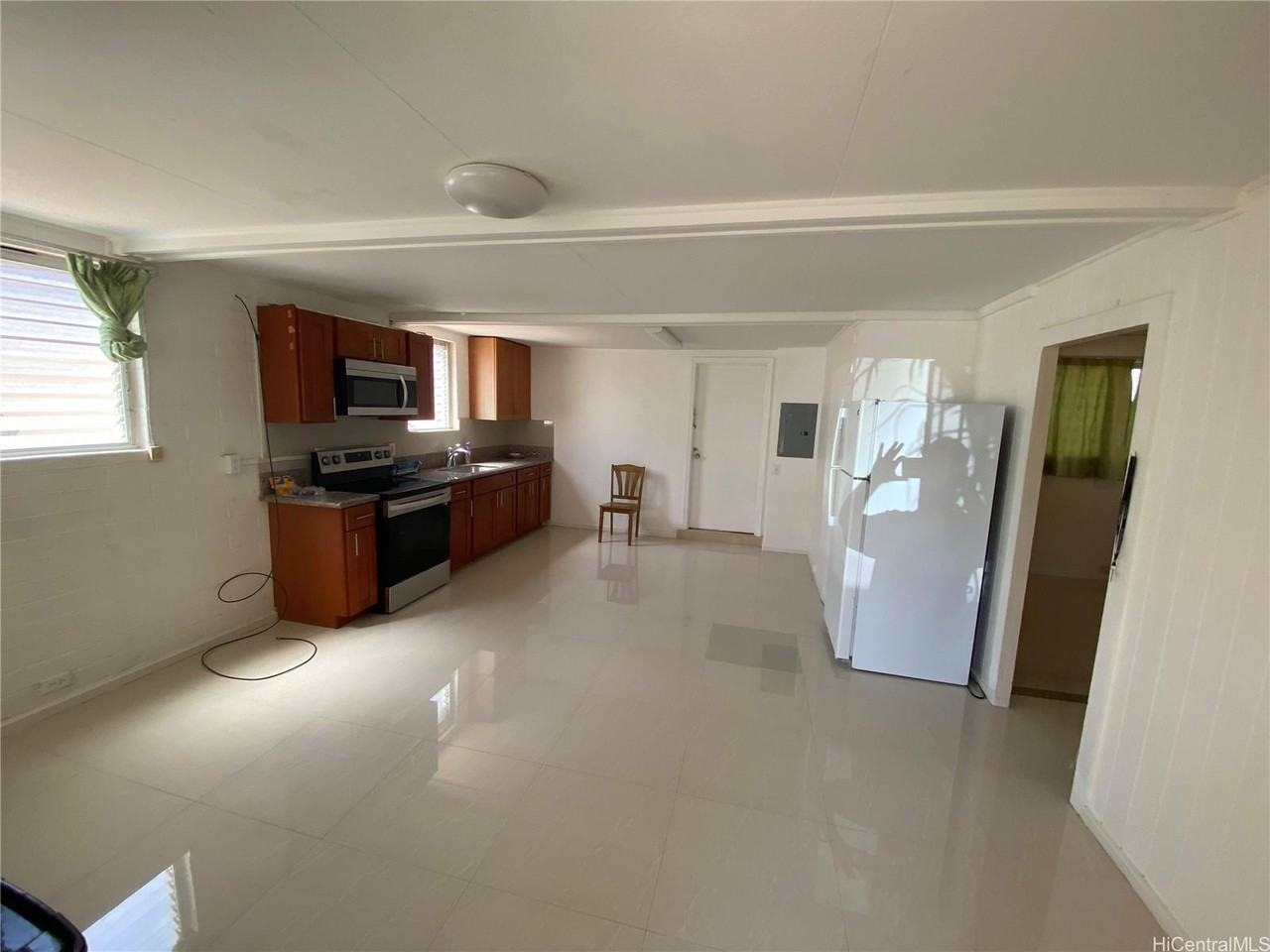 3237 Charles St - Photo 4 of 11