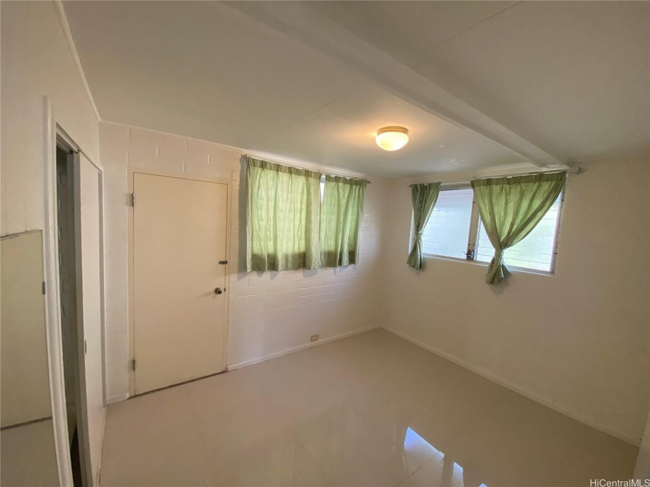 3237 Charles St - Photo 7 of 11