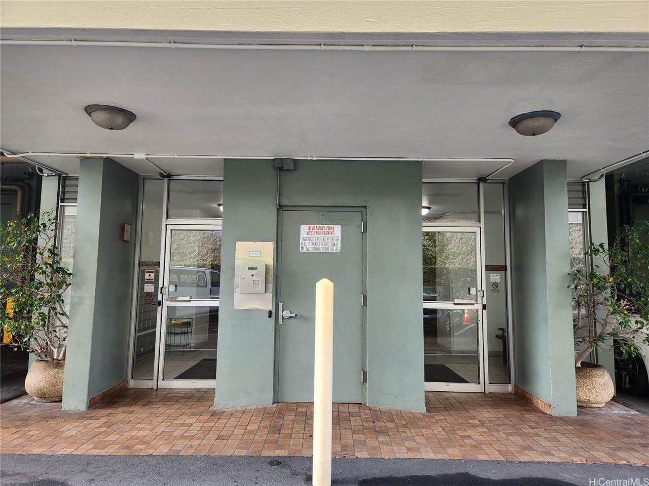 620 Mccully St #704 - Photo 2 of 20