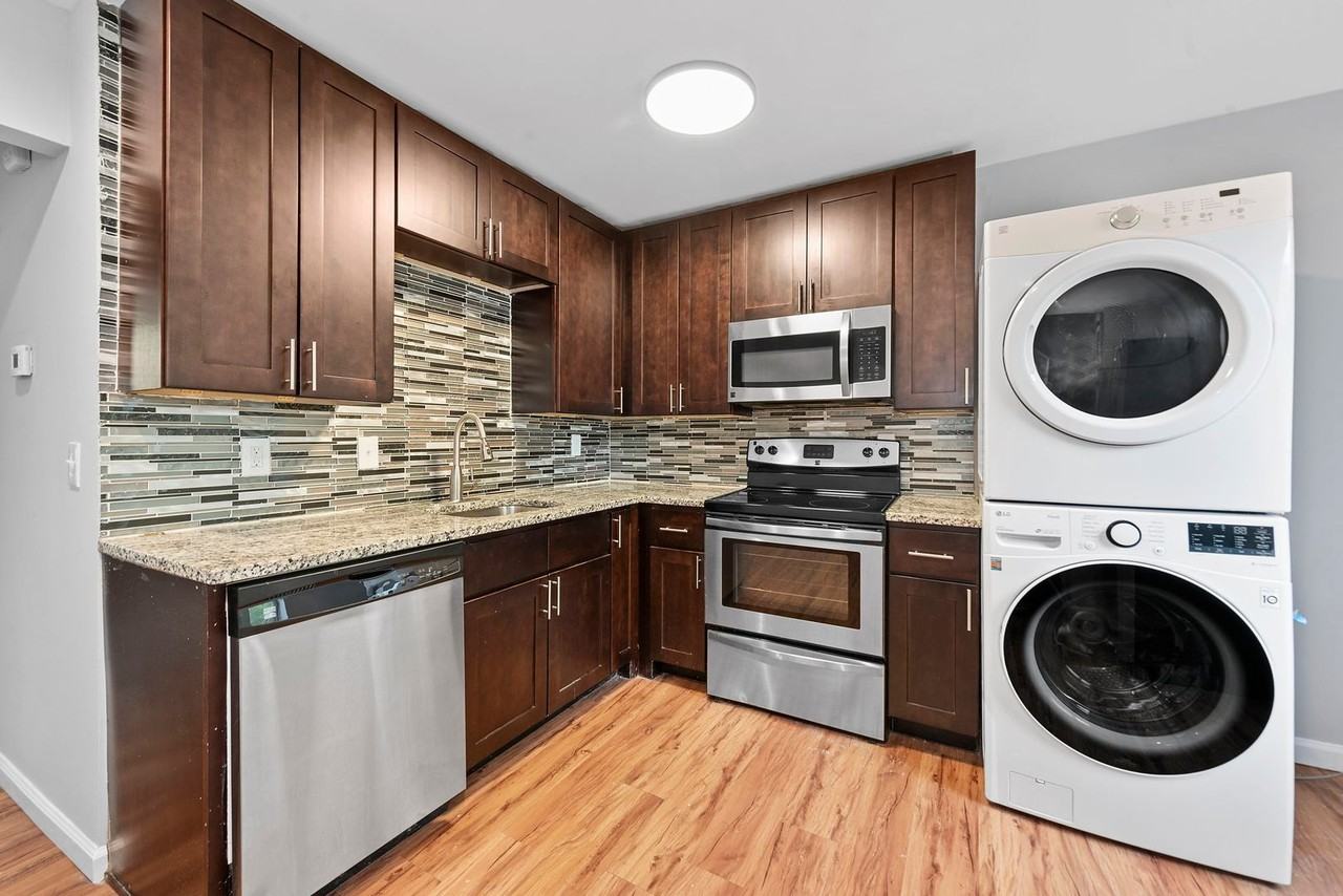 1500 Menard Apartments - Photo 6 of 24