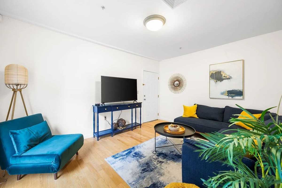 49 Cedar St - Photo 3 of 12