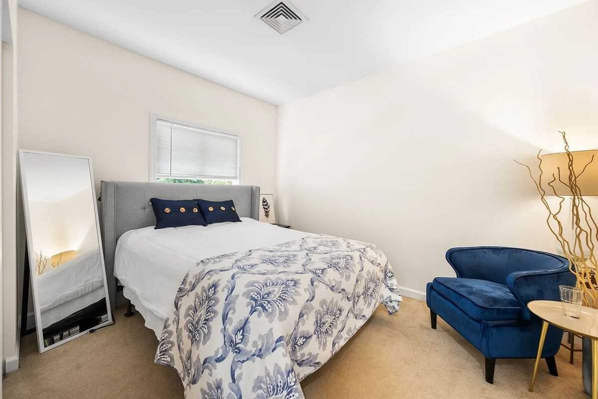 49 Cedar St - Photo 7 of 12