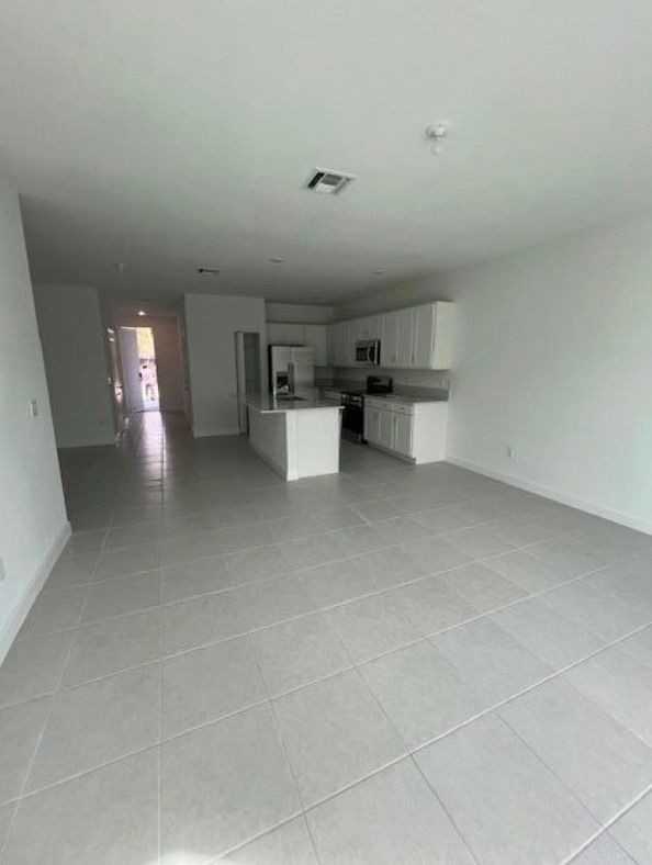 5355 Flannigan Way - Photo 4 of 10