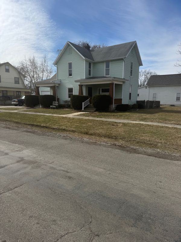 403 W 6th St - Photo 3 of 28