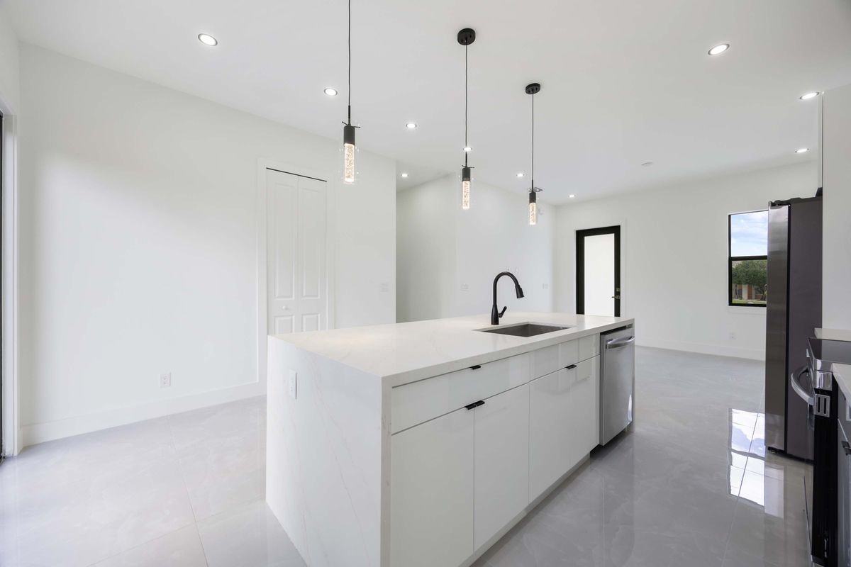 3732 13th St W - Photo 7 of 20