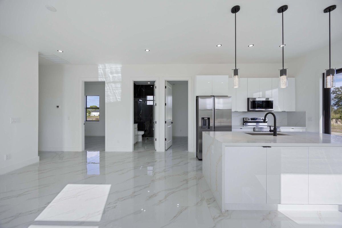 1051 Marine Ave S - Photo 3 of 16