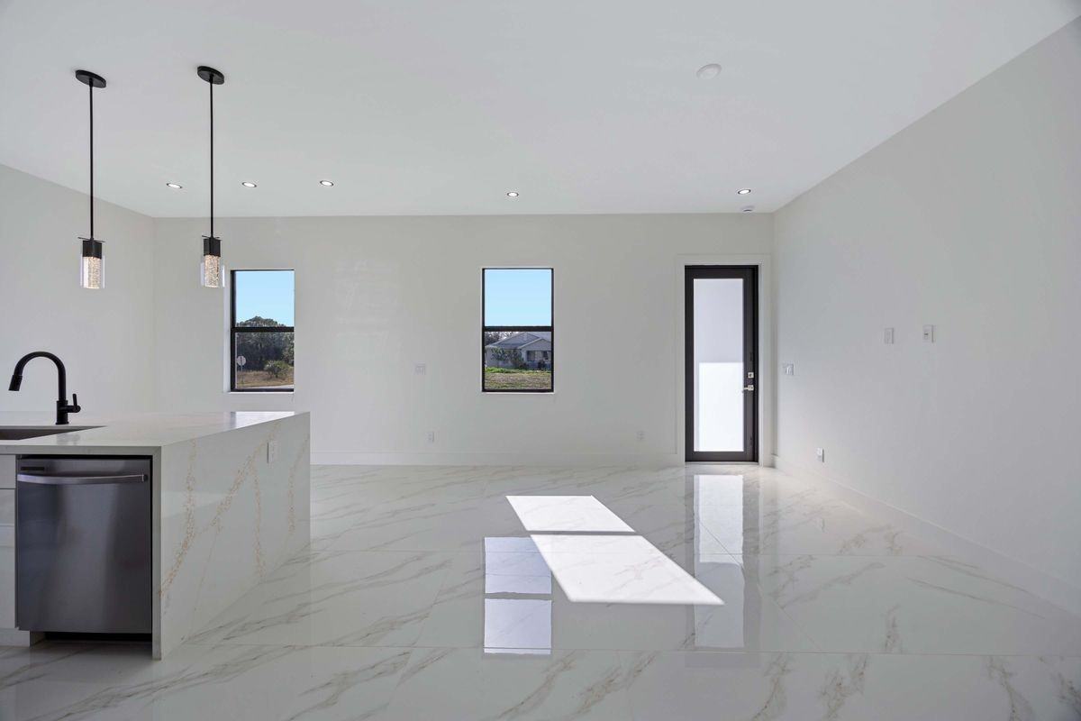 1051 Marine Ave S - Photo 5 of 16