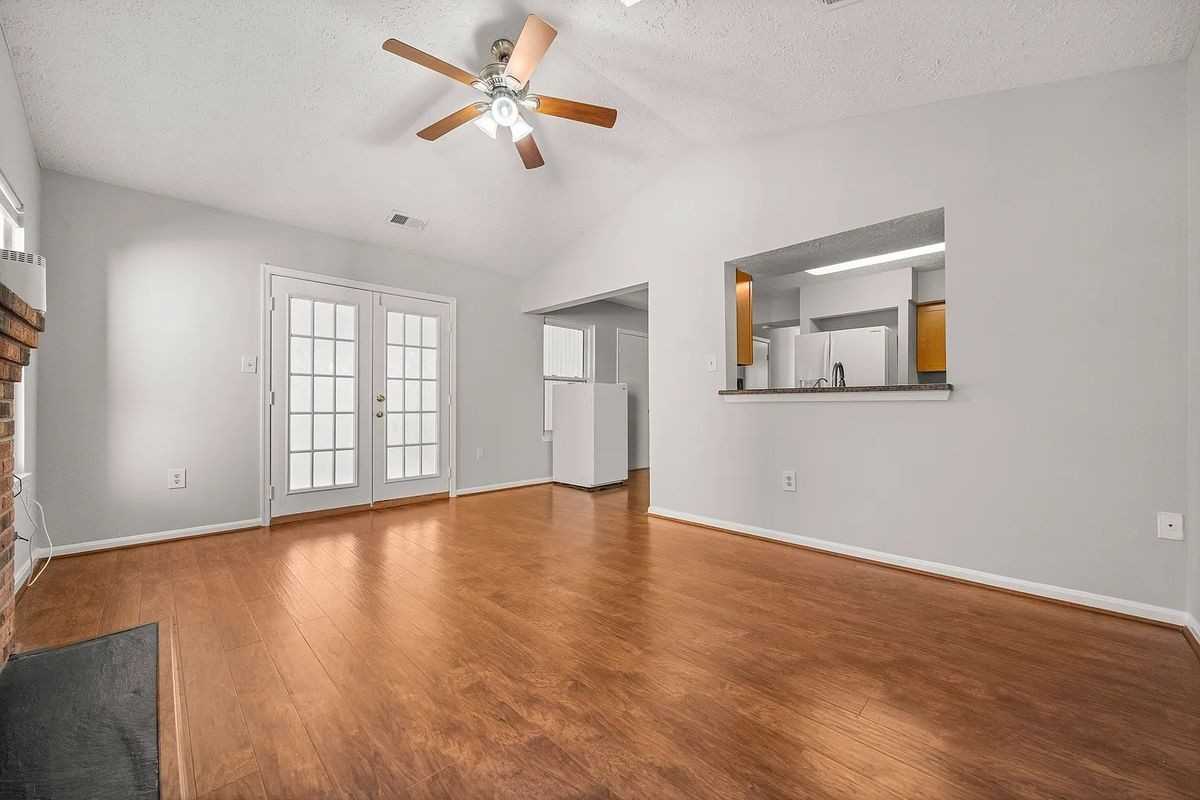 4001 Bittern Ct - Photo 5 of 20