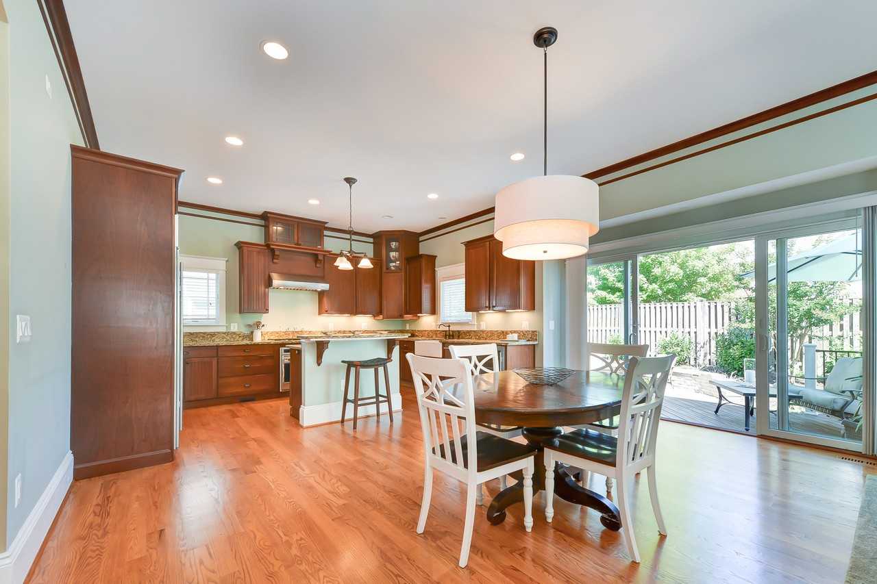 8061 Fairfax Rd - Photo 3 of 36