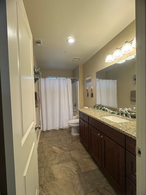 14012 Quailridge Dr - Photo 2 of 9