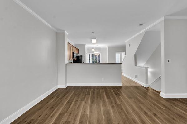 3100 Lauren Parc Rd - Photo 7 of 36