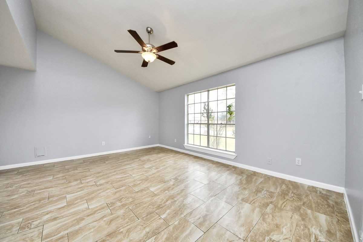 23927 Verngate Dr - Photo 6 of 38