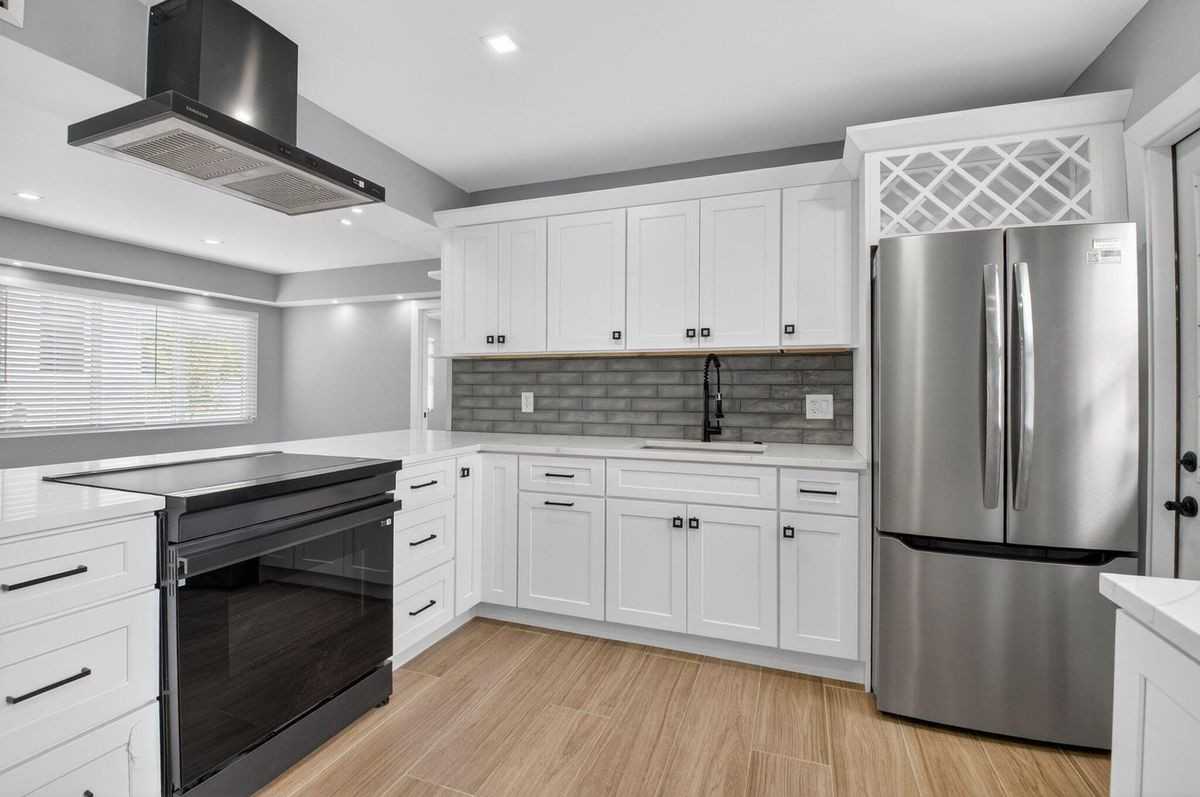 341 Se 3rd Ave - Photo 2 of 17