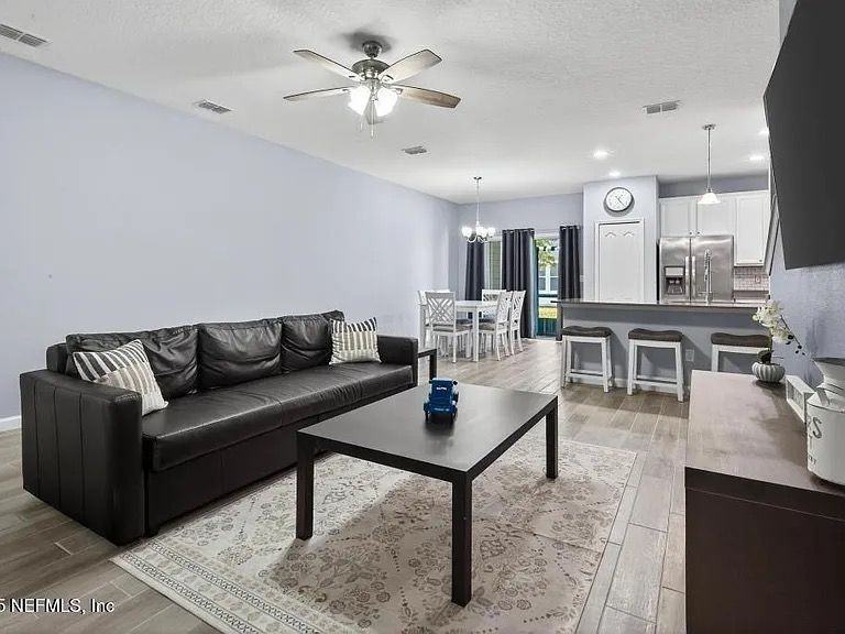 1105 Beach Dune Dr - Photo 7 of 19