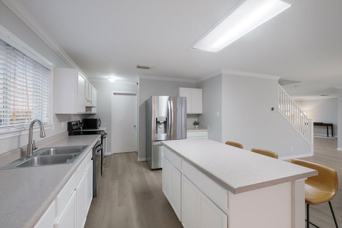 834 Quitman Oak - Photo 4 of 19