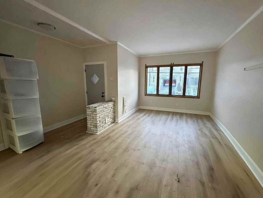 71 W 17th St ##1 - Photo 3 of 7