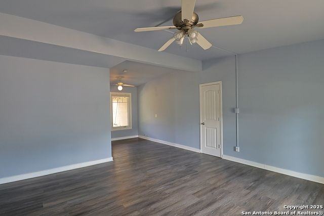 111 Grasmere Ct - Photo 3 of 18