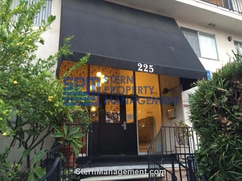 225 Montana Ave - Photo 2 of 50