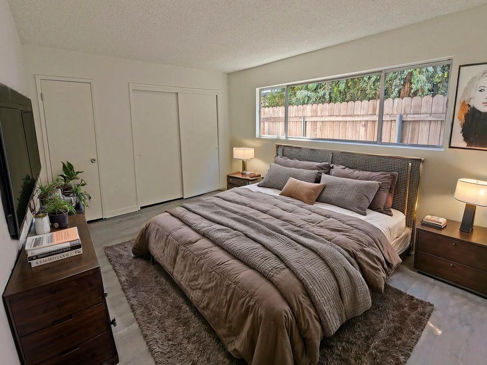 225 Montana Ave - Photo 5 of 50