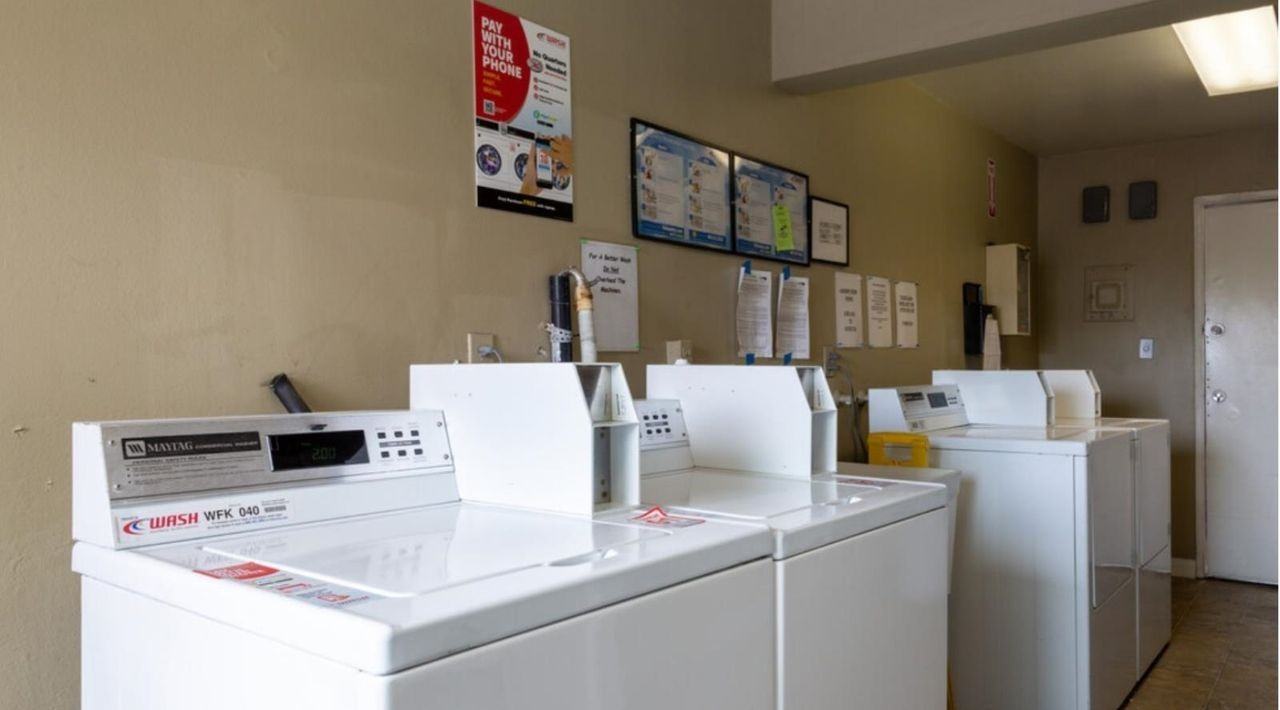 21818 S. Figueroa Street - Photo 4 of 32