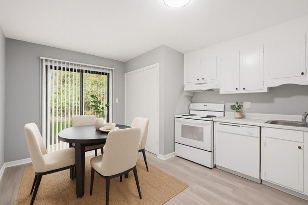 Chimneys Apartments - Photo 3 of 33