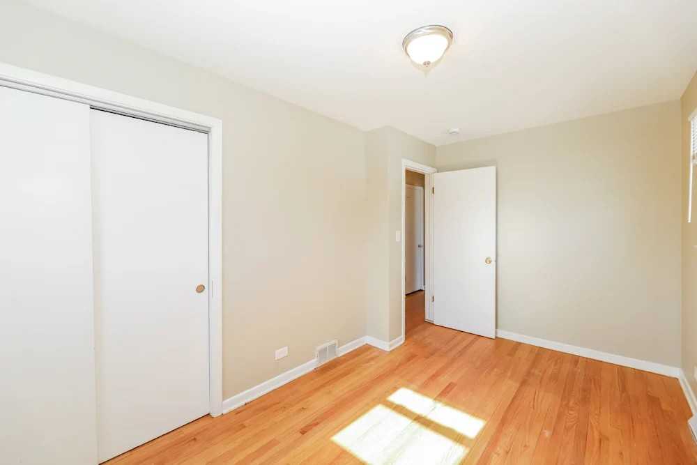 446 North Douglas Avenue - Photo 4 of 14