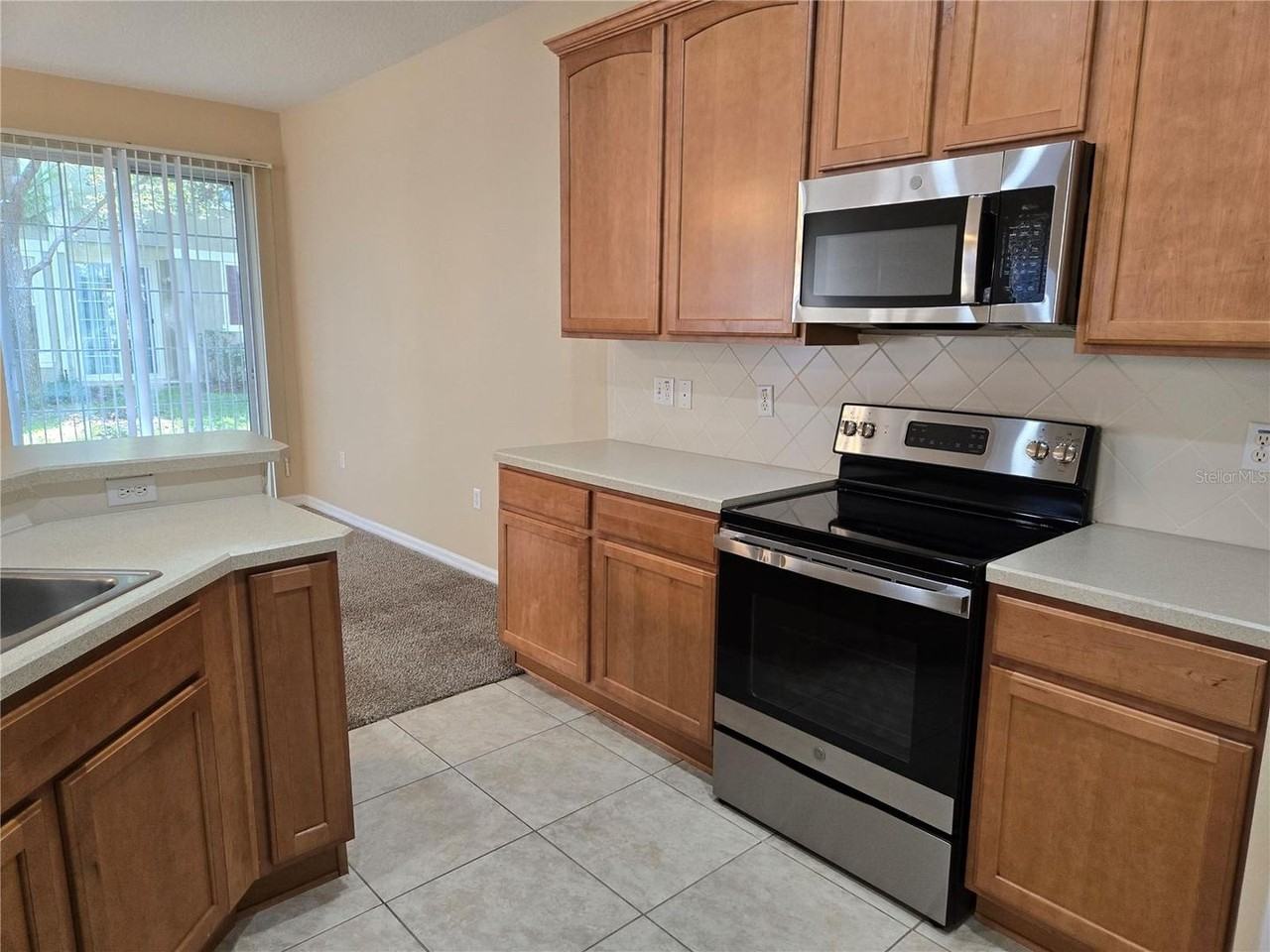 6752 Eagle Feather Dr - Photo 3 of 9