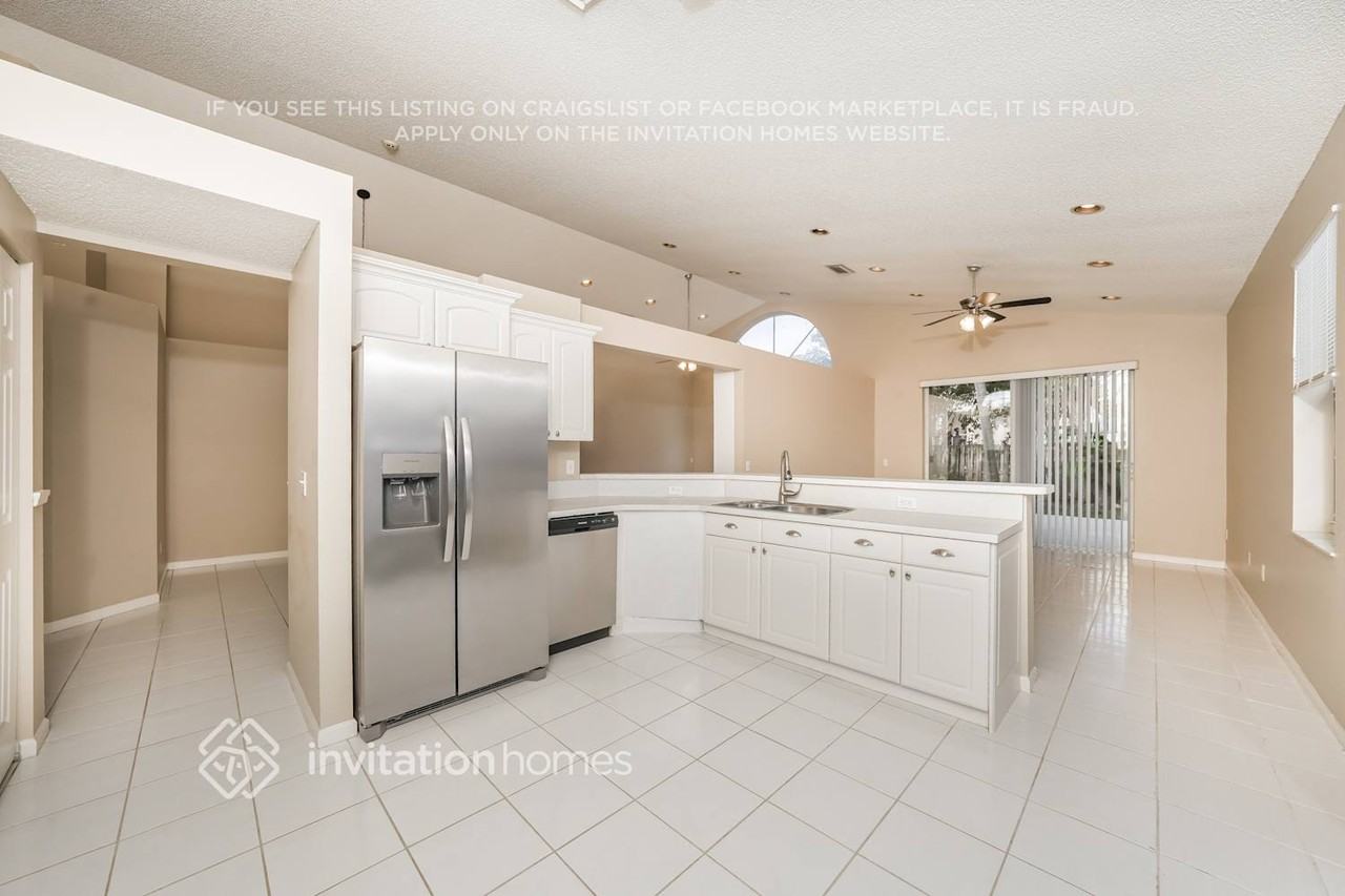 7699 Thornlee Dr - Photo 6 of 17