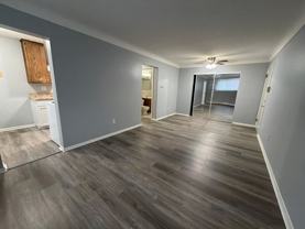 English Estates 470 - Photo 1 of 1