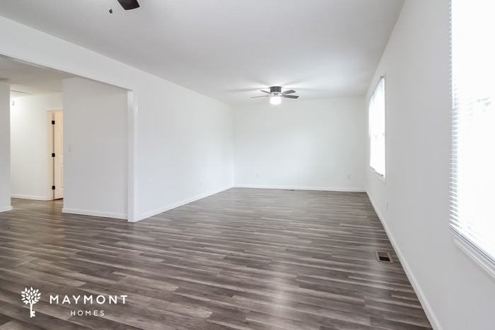 126 Saturn Ln - Photo 6 of 15