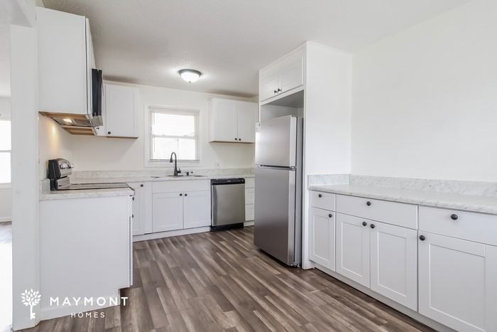 126 Saturn Ln - Photo 7 of 15