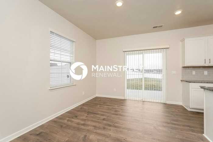 177 Rhett Ave - Photo 4 of 18