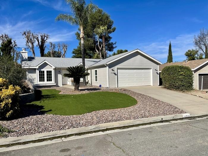 33521 Harvest Way E - Photo 3 of 36