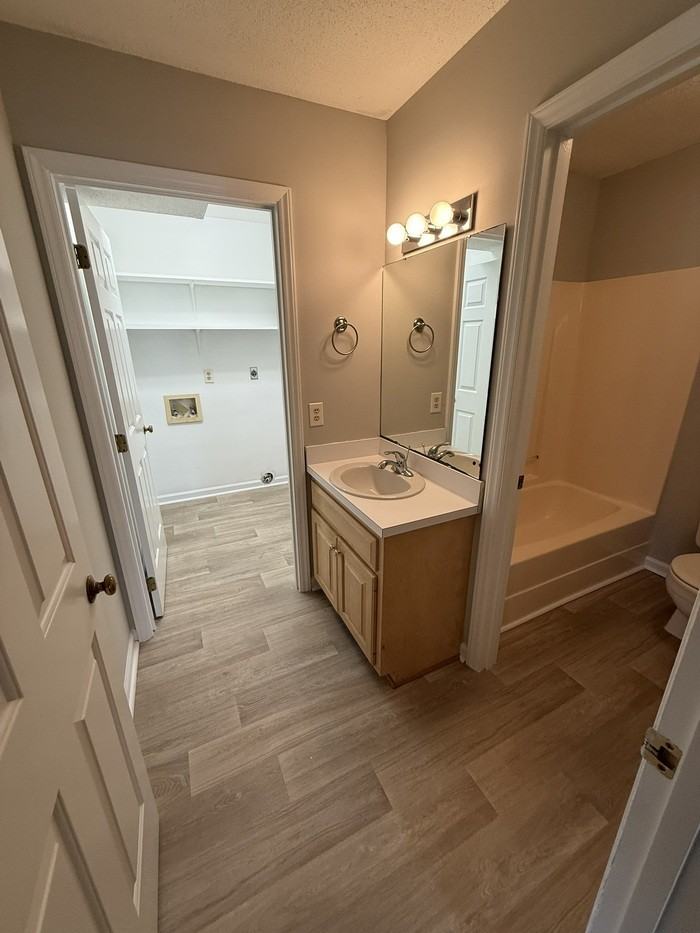 405 Avent Cir - Photo 6 of 26