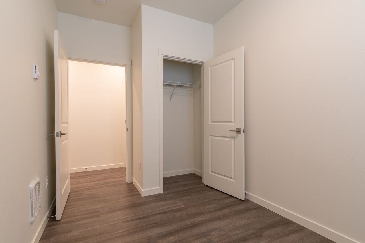 2630 NE Dekum St - Photo 5 of 14