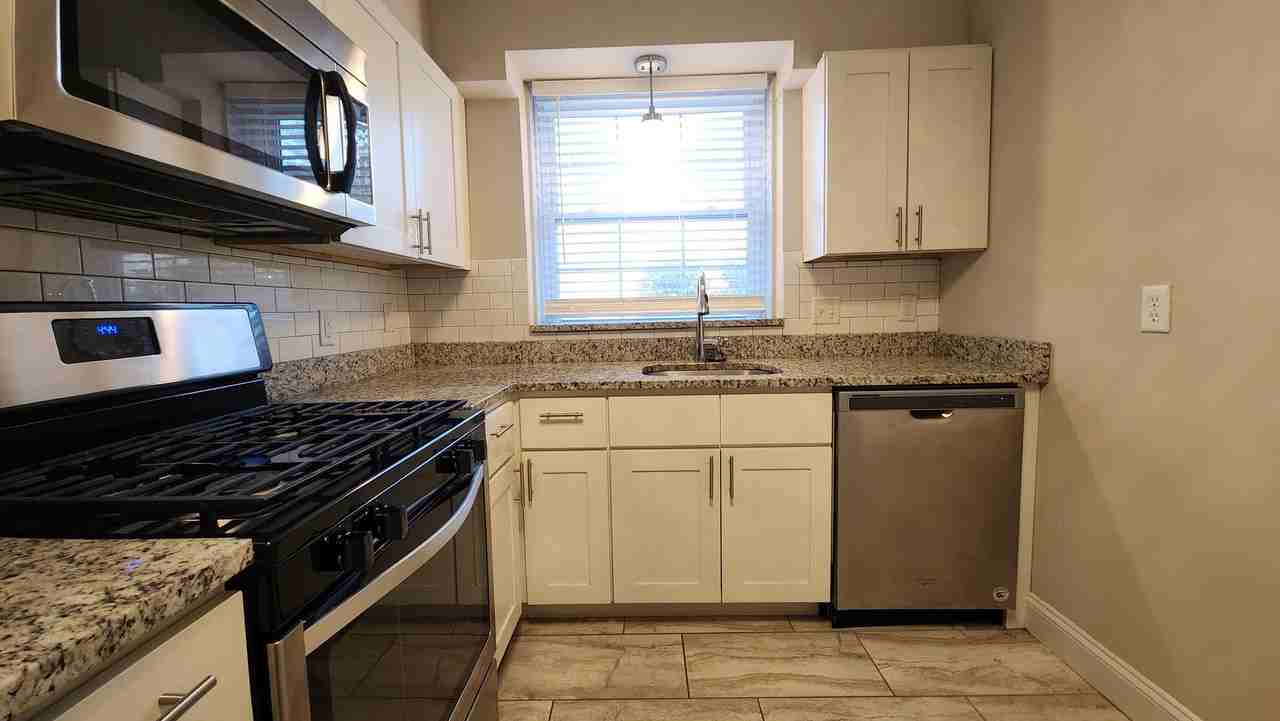 7752 Kingsbury Blvd. - Photo 2 of 16