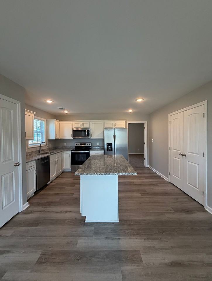 2026 Dolly Dr - Photo 2 of 13