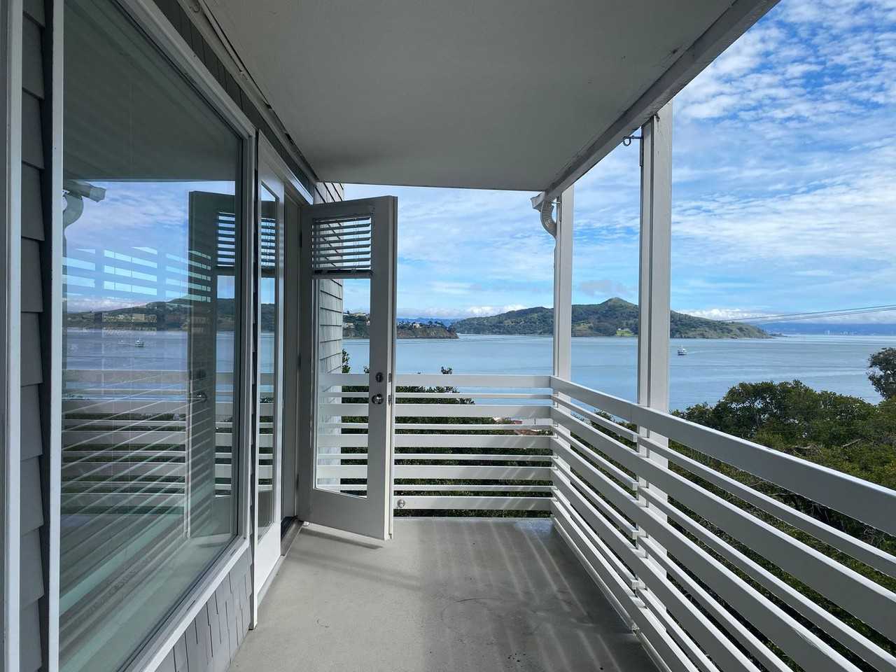 77 Bulkley Ave - Photo 6 of 24