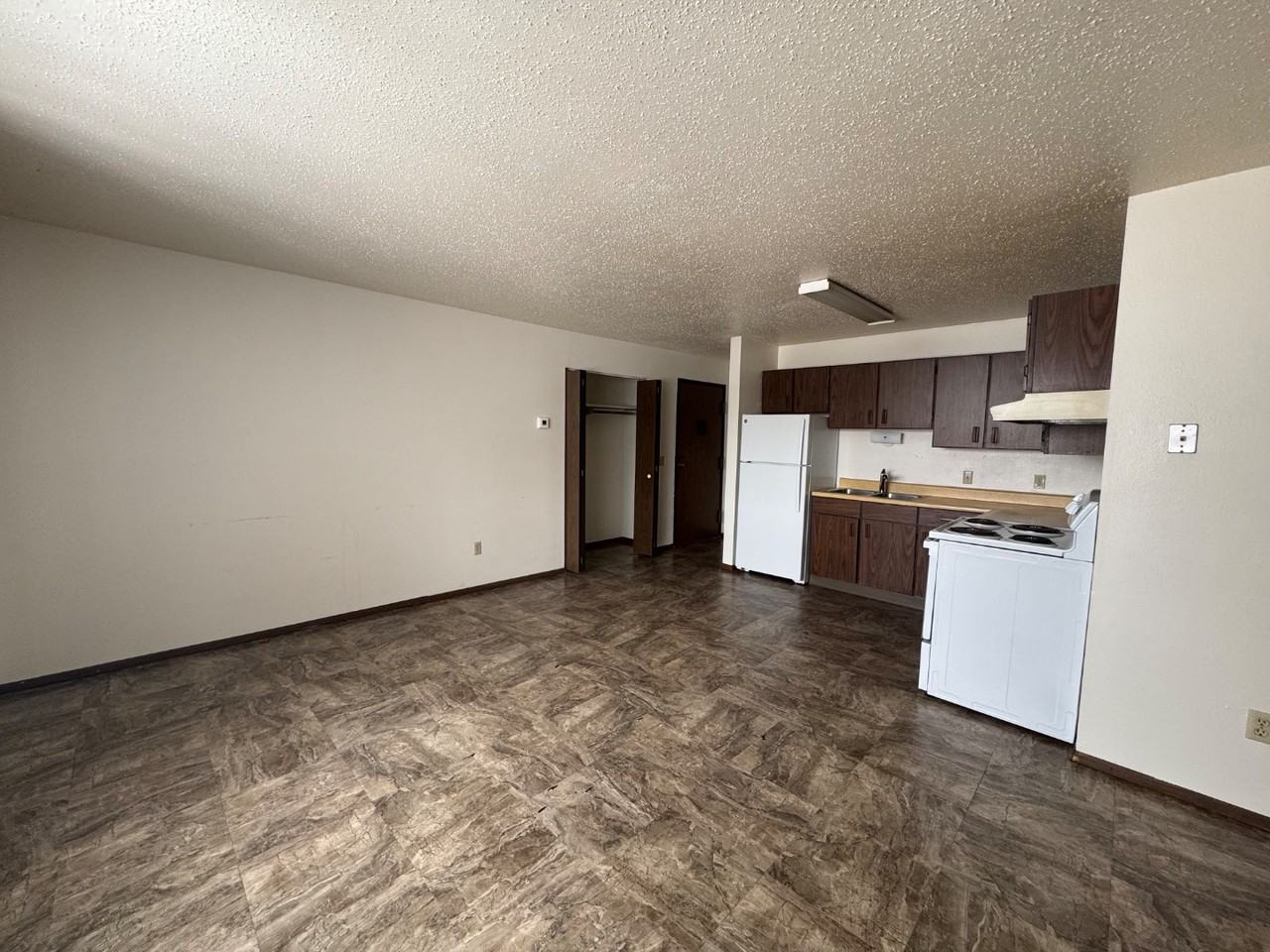 145 4th St SW - Photo 2 of 11