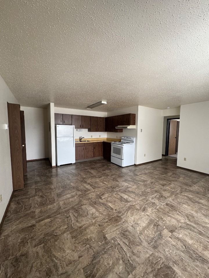 145 4th St SW - Photo 3 of 11