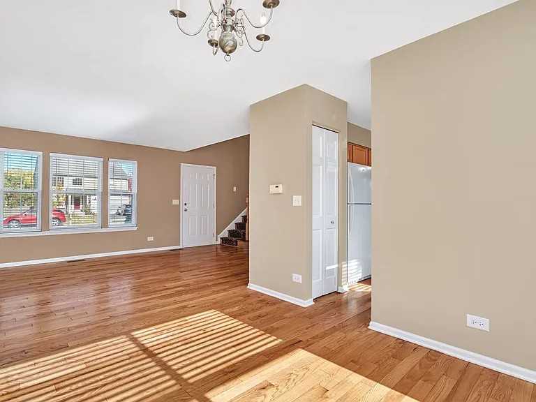 2509 Rosehall Lane - Photo 6 of 30