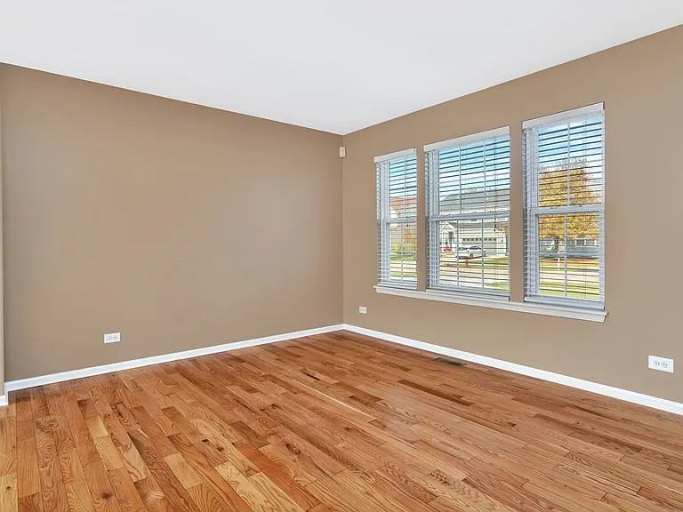 2509 Rosehall Lane - Photo 7 of 30