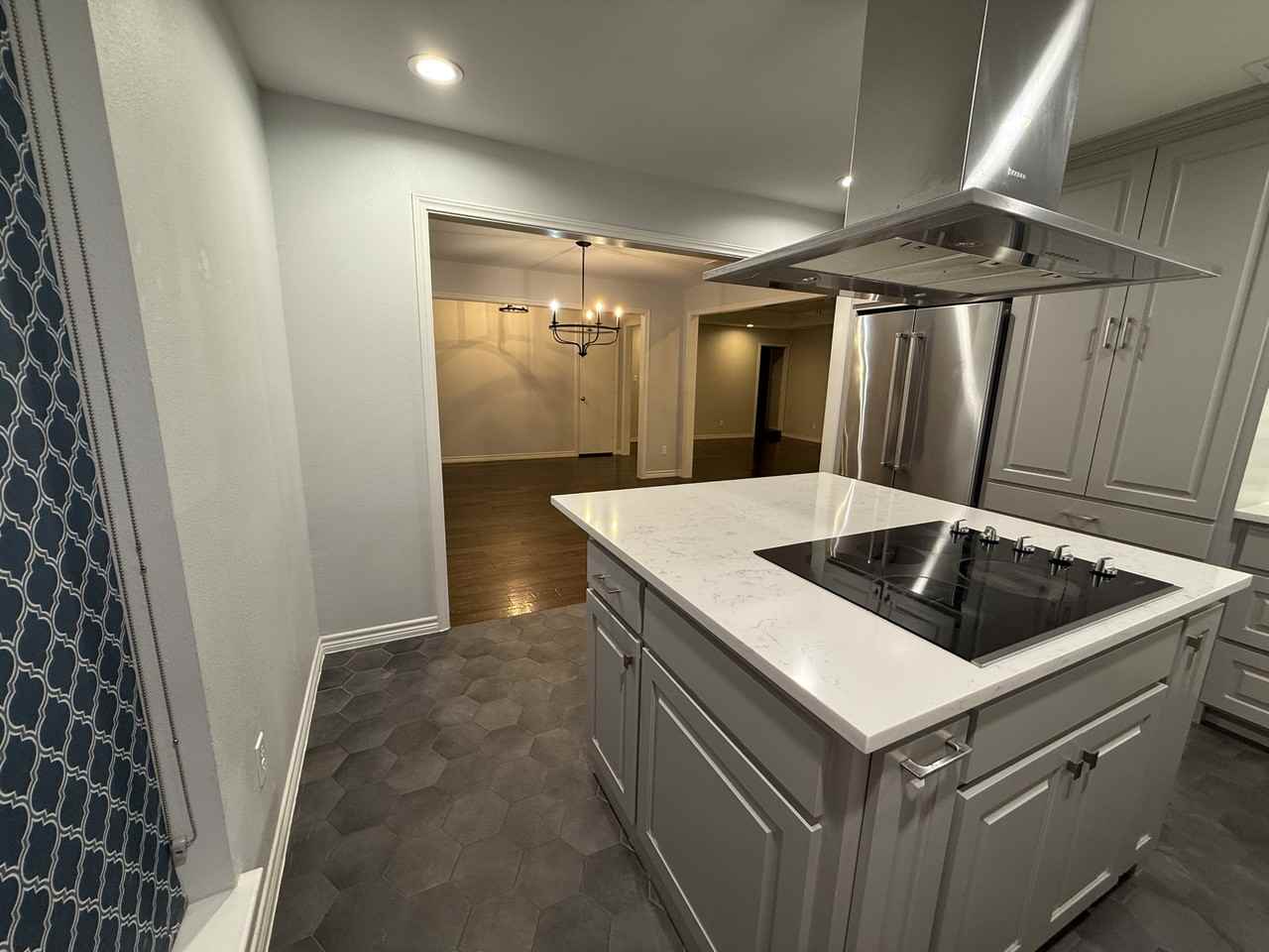 2950 Crestline Dr #NA - Photo 3 of 20