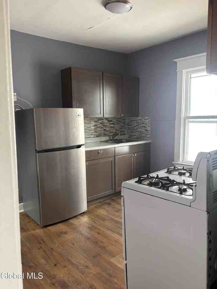 9 Pennsylvania Ave #FL2 - Photo 2 of 10