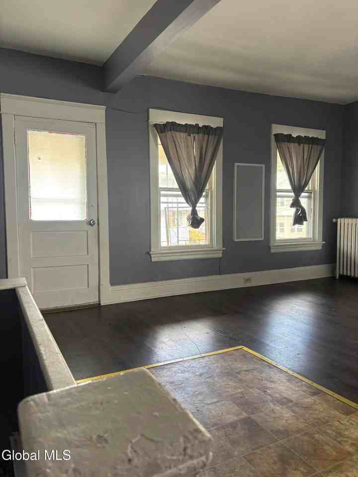 9 Pennsylvania Ave #FL2 - Photo 4 of 10