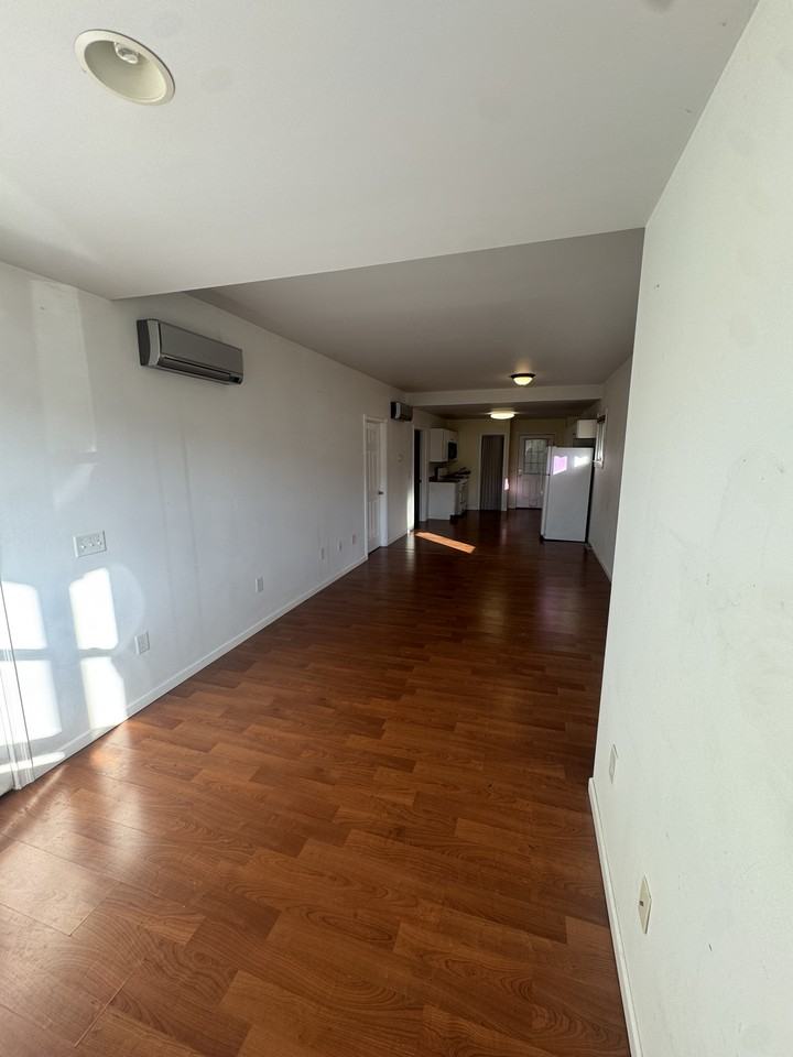 210 Cavitt Ave #1 - Photo 4 of 13