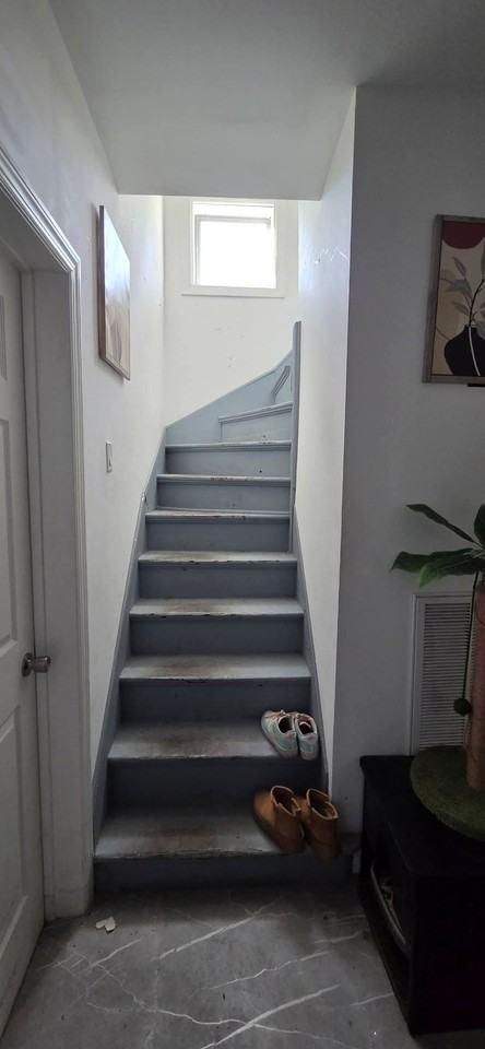 35 Vernon Ave #1 - Photo 7 of 16