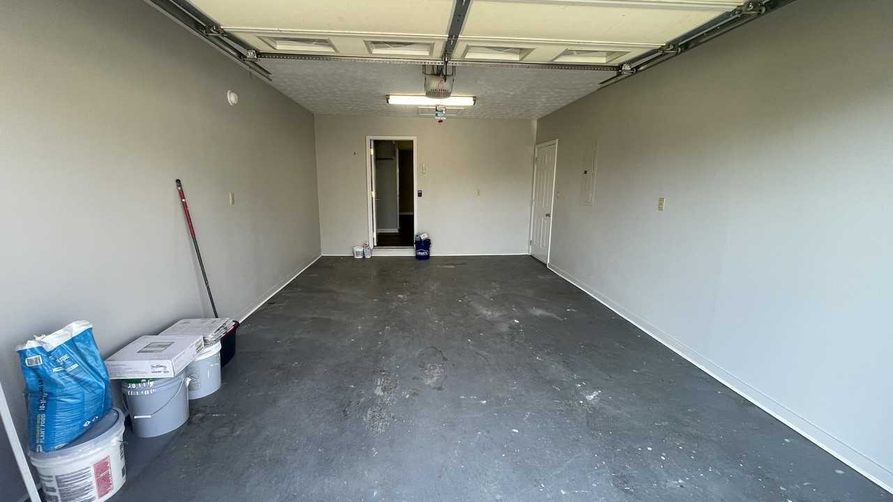 629 W 16th St #NA - Photo 6 of 20